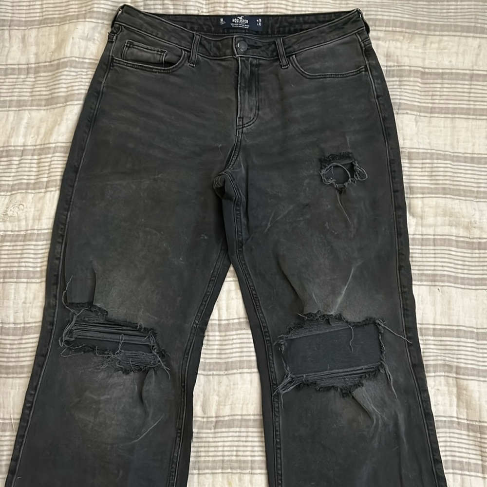 Hollister Low-Rise Baggy Jeans